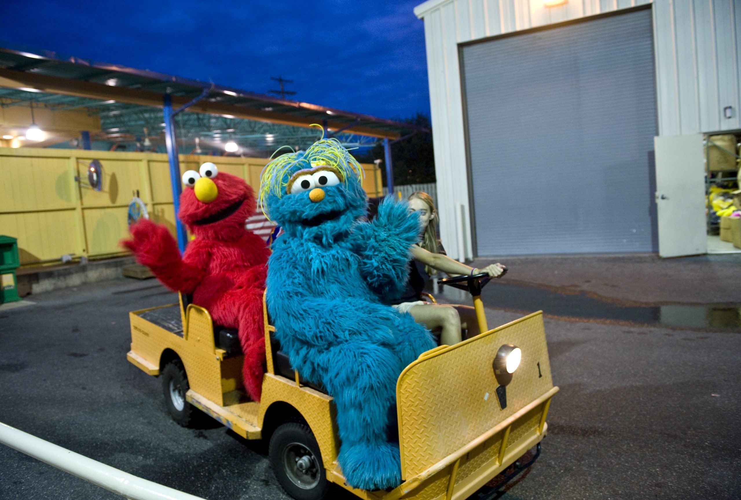 Character Snubs Black Girls At Sesame Place In Viral Video And Social Media Is Outraged