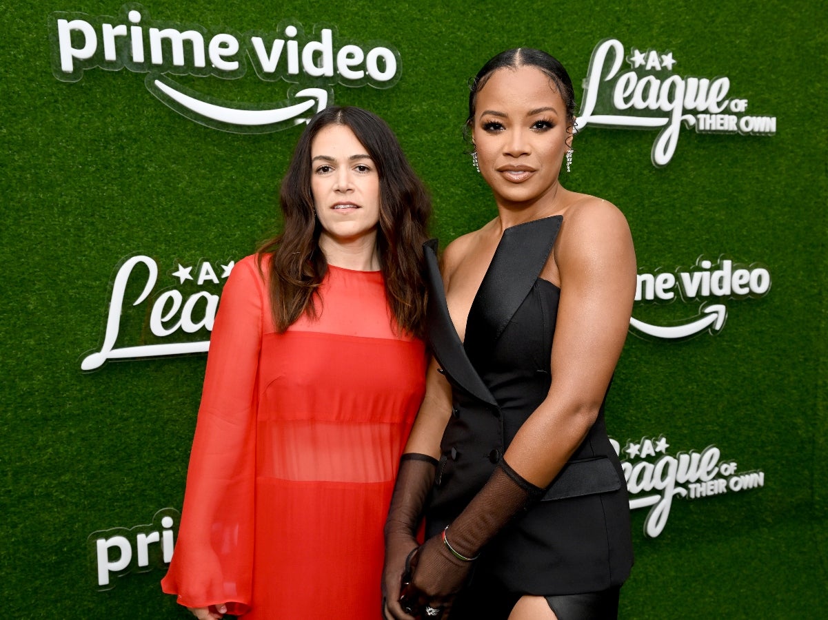 Abbi Jacobson Talks Centering Black Women In The Reimagined 'A League Of Their Own'