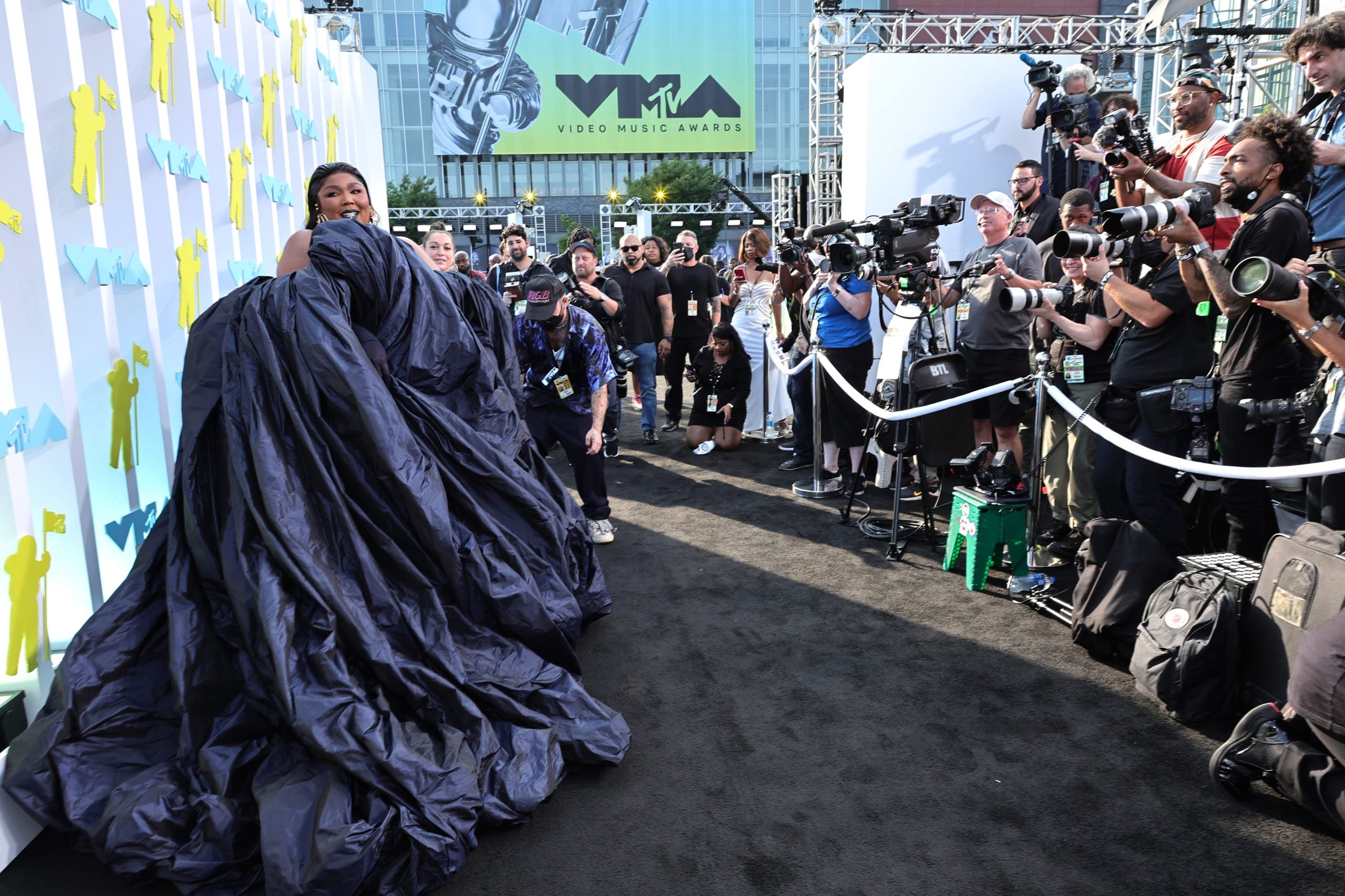 Red Carpet: The Best Looks From The 2022 MTV Awards