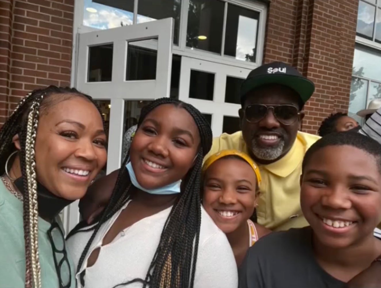 Angelina Jolie And Erica & Warryn Campbell Dropped Their Daughters Off For Move-In Day At Spelman College
