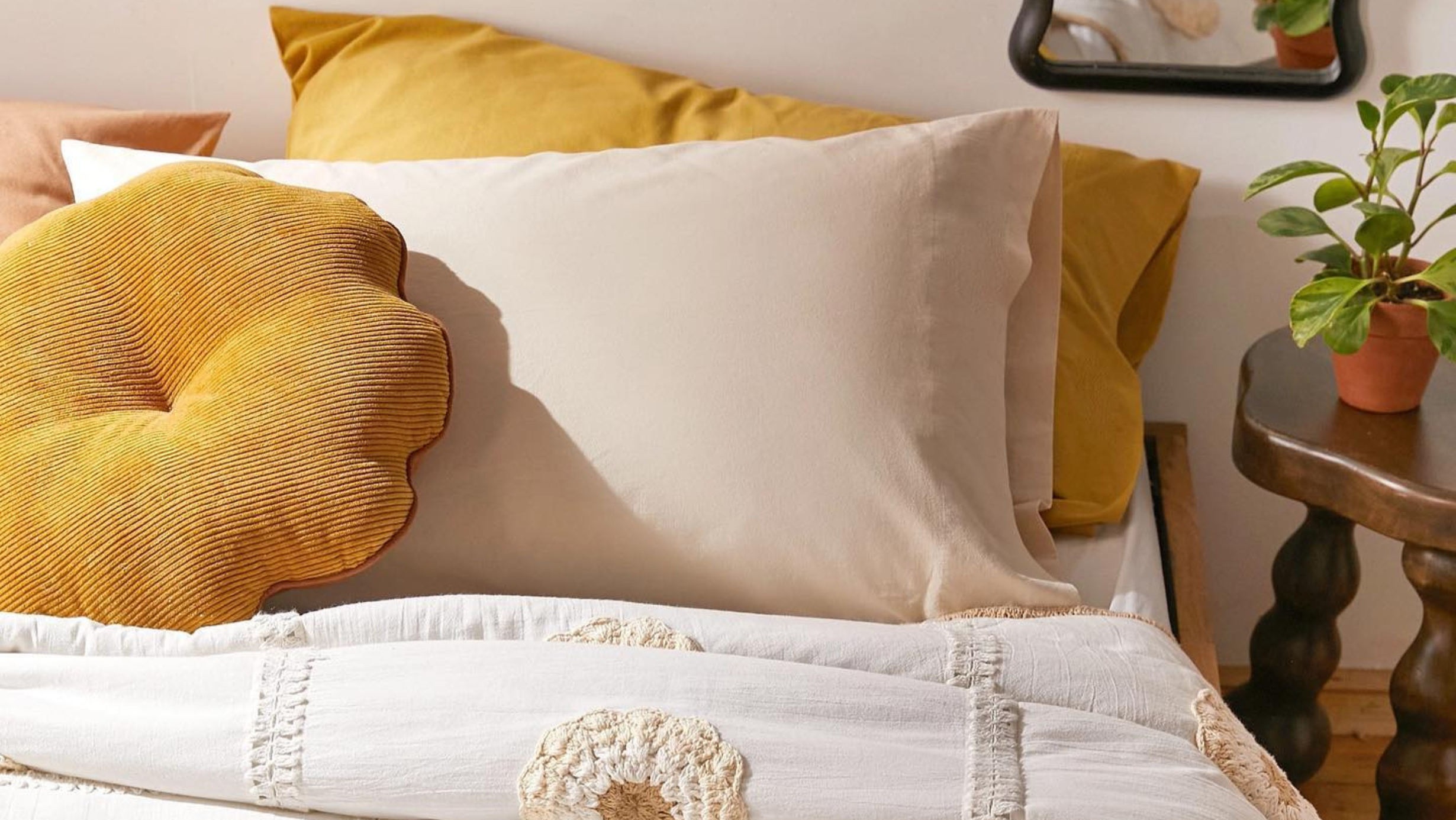 Back To School: The Best College Bedding Picks