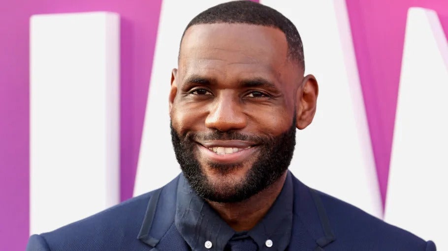 Survivor’s Remorse: These Celebs Share How Money Complicated Their Familial Relationships