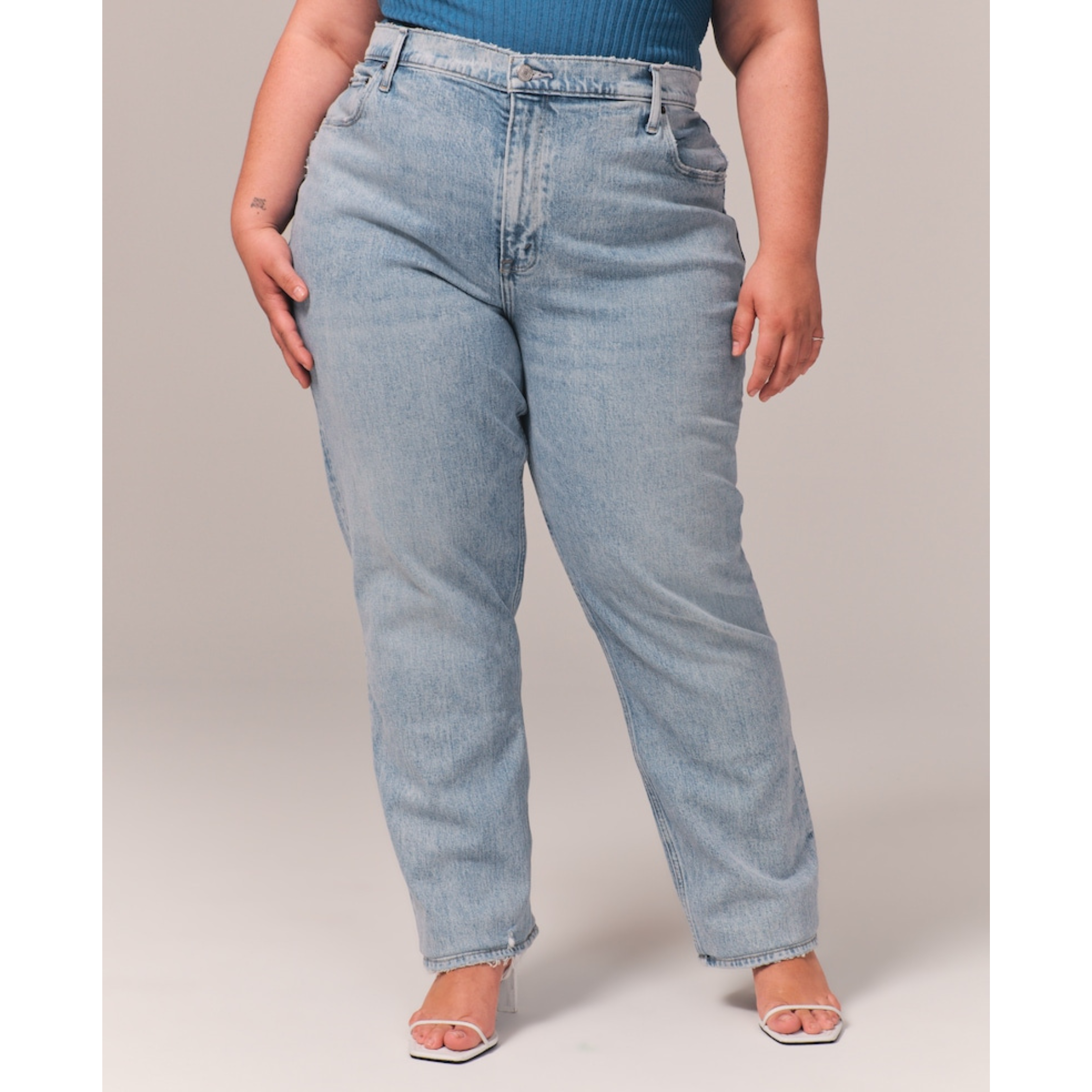 Fall Jeans + Pants for Curvy Girls - Sweet Sauce Blog