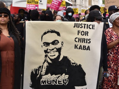 A Protest For An Unarmed Black Man Killed By Cops In The UK Mistaken As Mourning Of The Queen￼