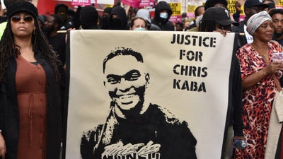 A Protest For An Unarmed Black Man Killed By Cops In The UK Mistaken As Mourning Of The Queen￼