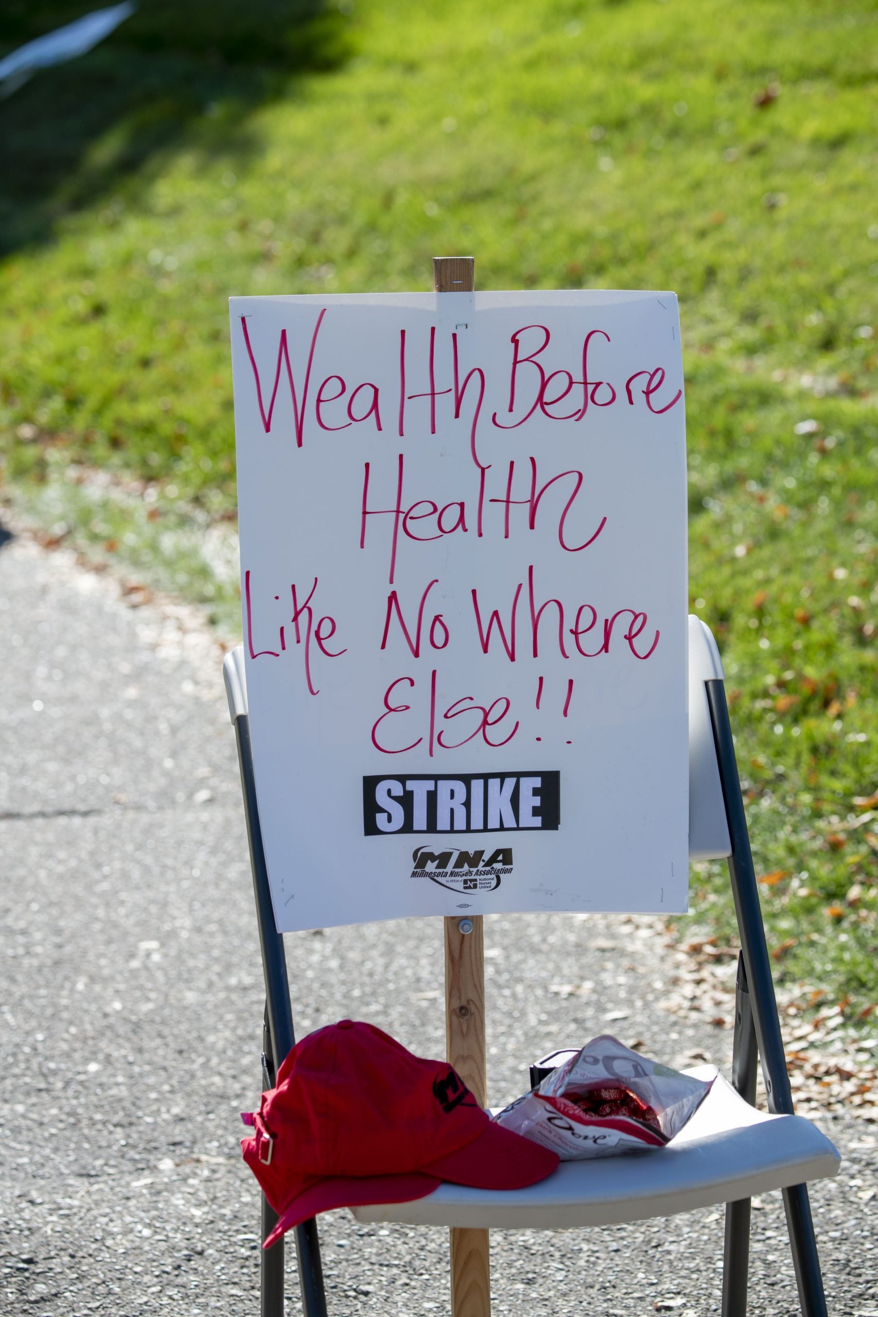 Some Minnesota Hospitals Reportedly Dismissed Concerns Of Nurses Of Color Amid Plans For Historic Strike