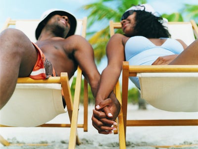 Traveling With Your Partner Soon? Here Are 6 Tips For Smooth Sailing