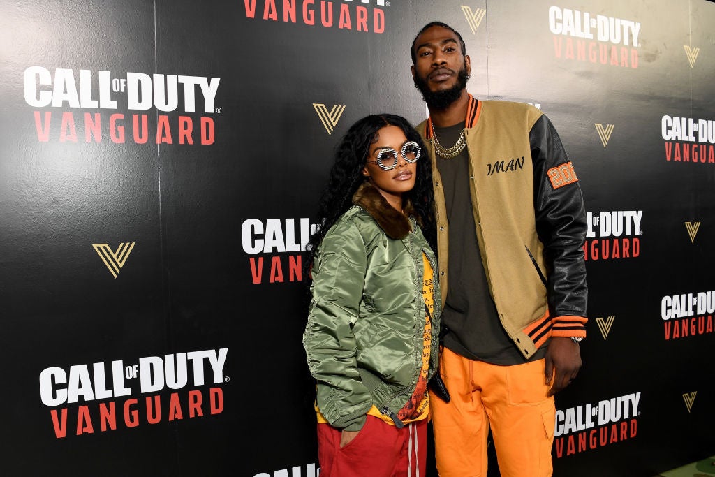 Iman Shumpert Gifts Teyana Taylor A 1979 Corvette Filled With Roses For Their Anniversary