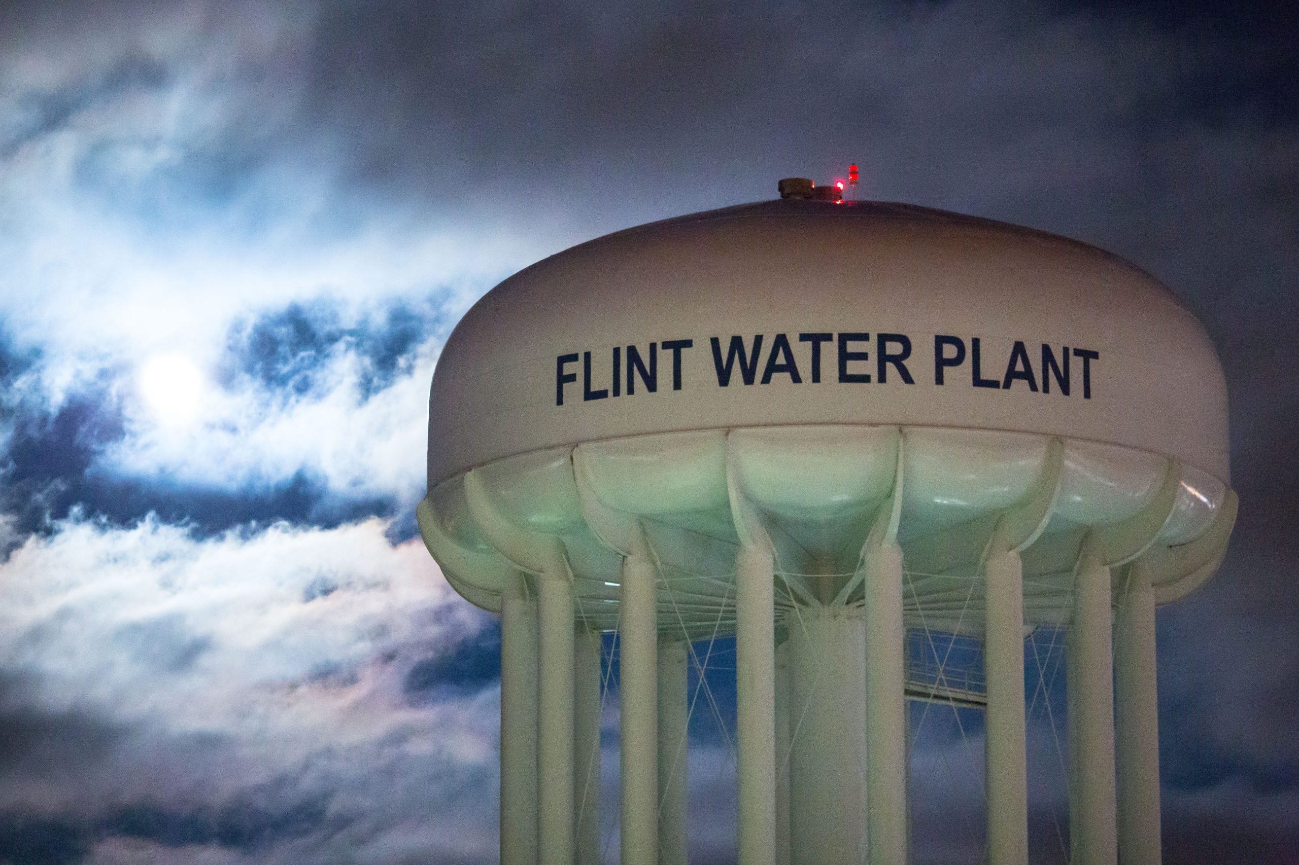 Flint Water Crisis Charges Dismissed For 7 Former State Officials
