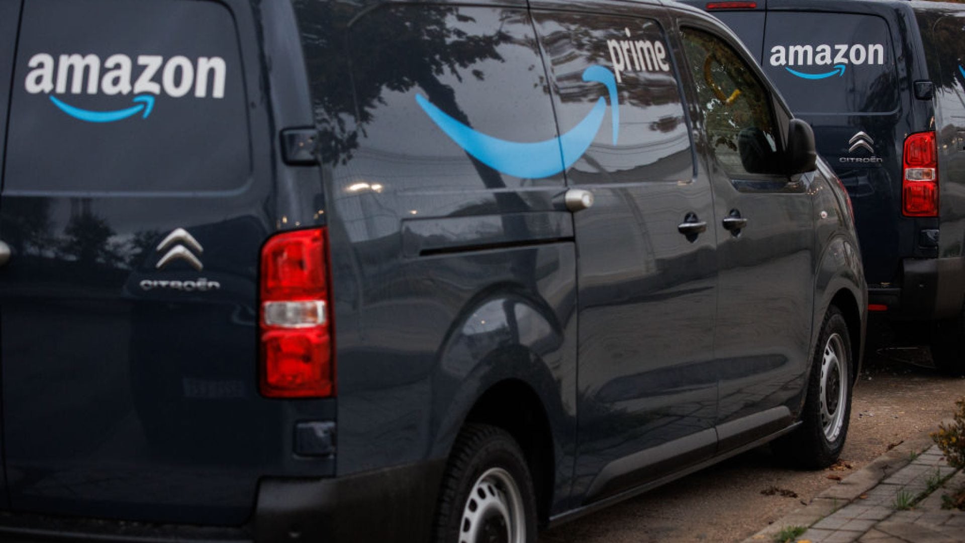 Amazon Reportedly Plans To Layoff 10,000 Workers Just Ahead Of The Holidays