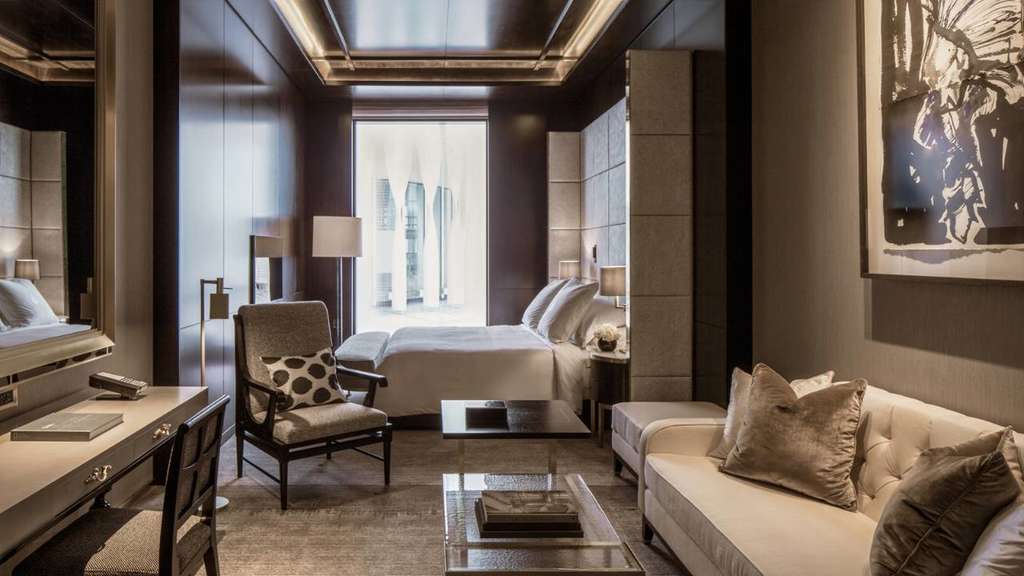 These Are The Best Luxury London Hotels For Every Type Of Traveler