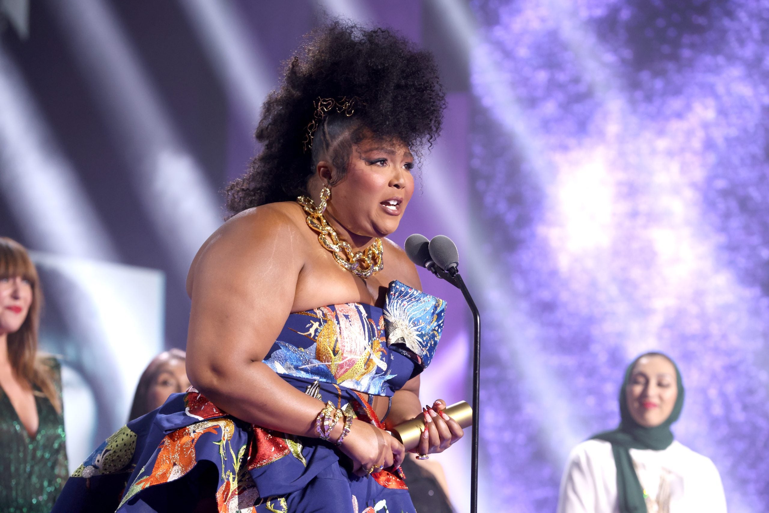 Lizzo Is Rightfully Named ‘The People’s Champion’ At The 2022 People’s Choice Awards