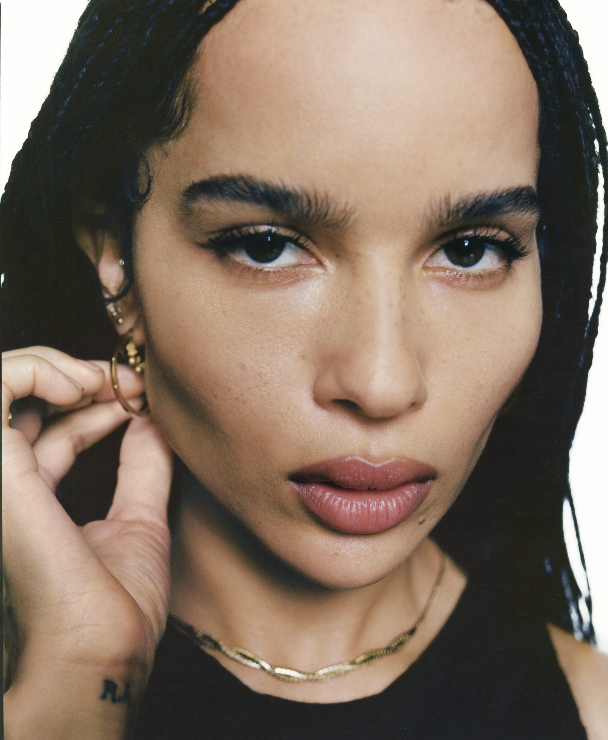 Forud type fordel Tyr YSL Beauty Global Ambassador Zoë Kravitz Wants People To Look Inward For  Beauty Inspiration - Essence