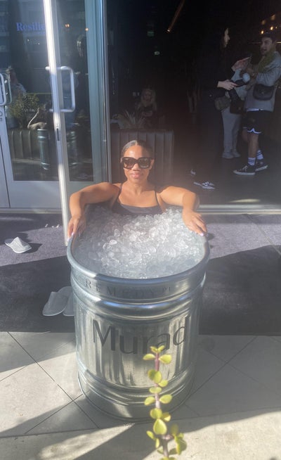 I Tried The Ice Bath Wellness Trend For My Eczema And Here’s How It Went
