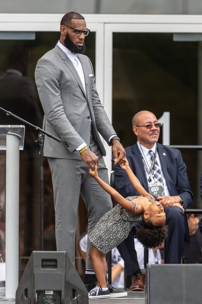 13 Sweet Photos Of LeBron James And His Family