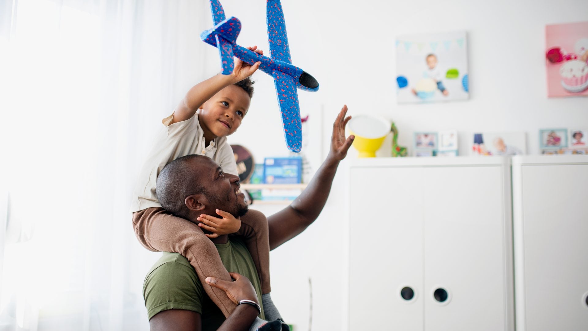 Children Are Significantly Impacted By Their Parents' Work Experience, Research Shows