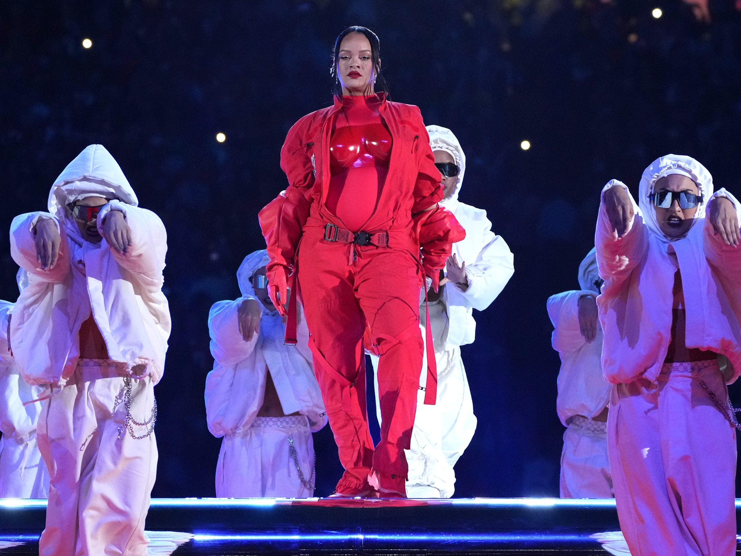 Rihanna’s Super Bowl Performance Proves Pregnancy Can’t Stop Any Woman’s Show