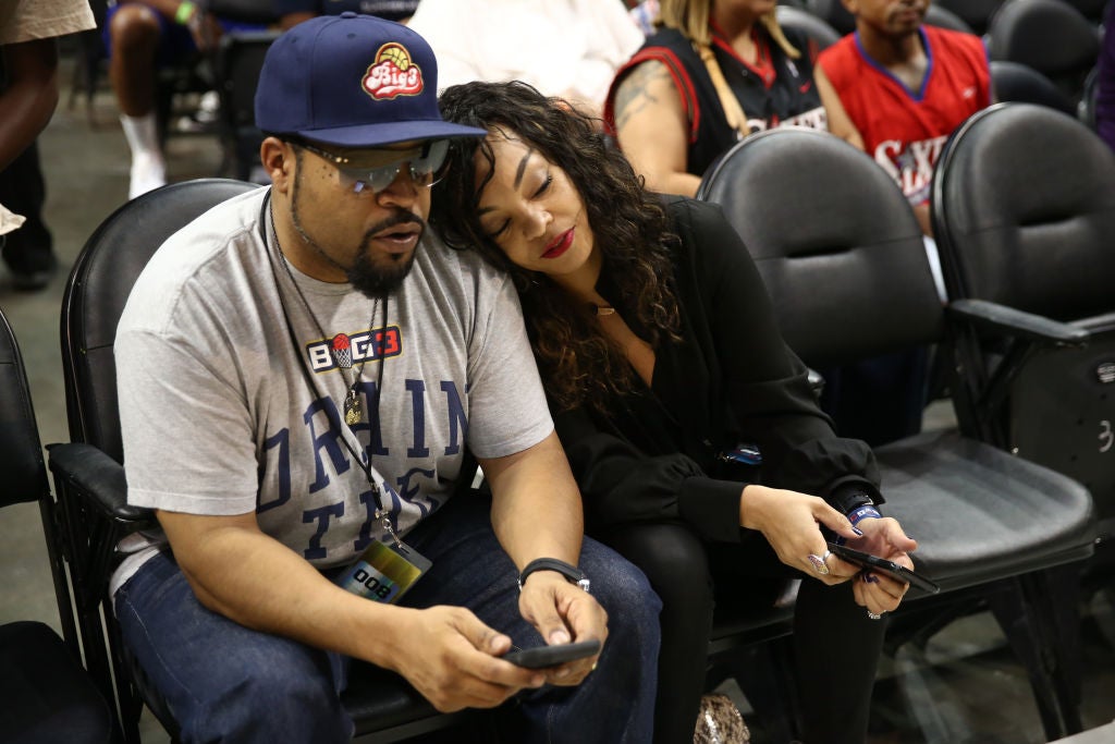 19 Photos Of Black Celebrity Couples Packing On The PDA