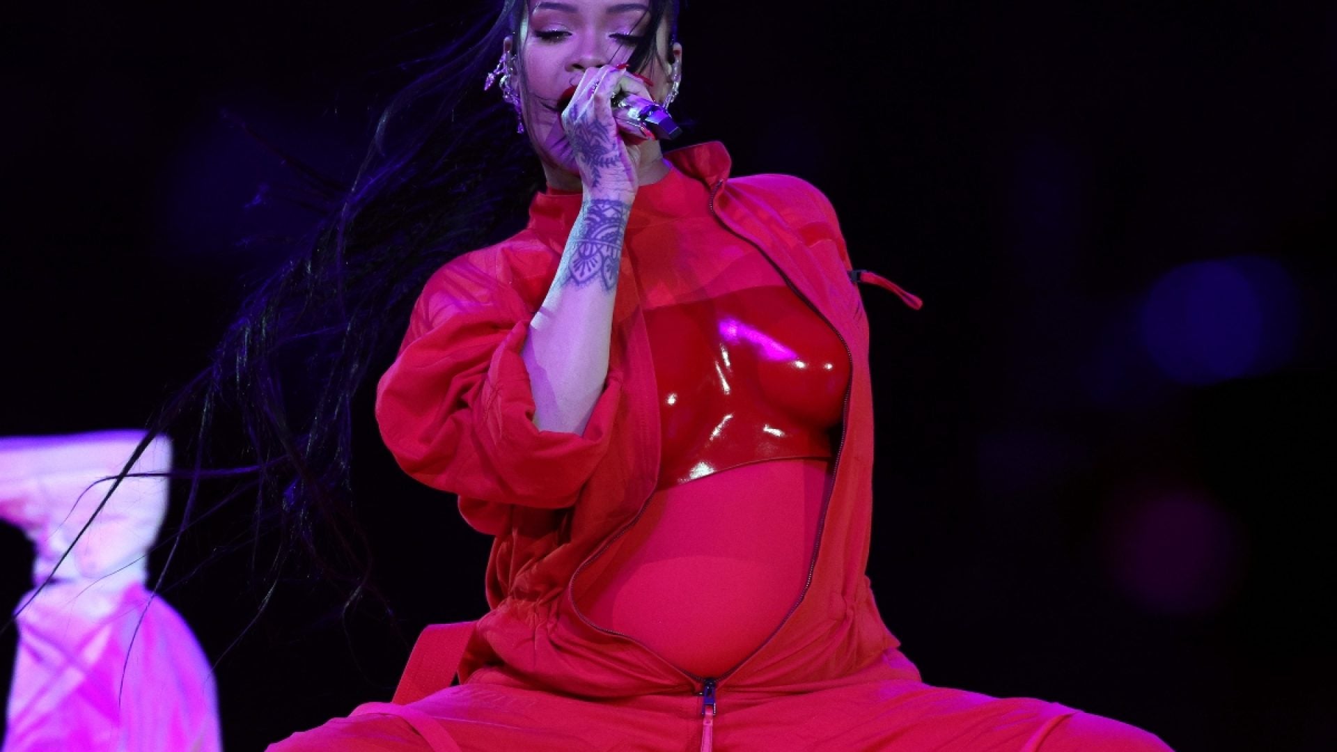 Confirmed: Rihanna Reveals Baby No. 2 During Halftime Show