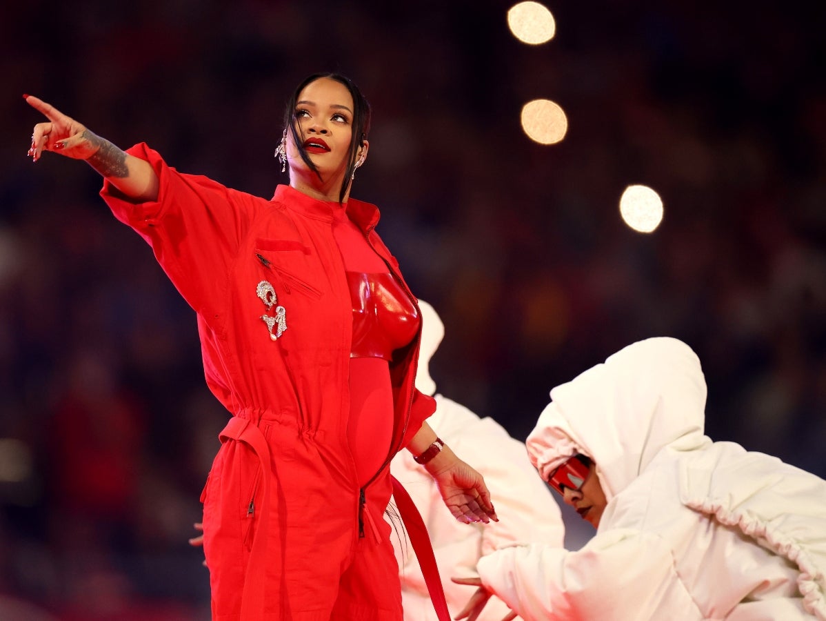 Confirmed: Rihanna Reveals Baby No. 2 During Halftime Show