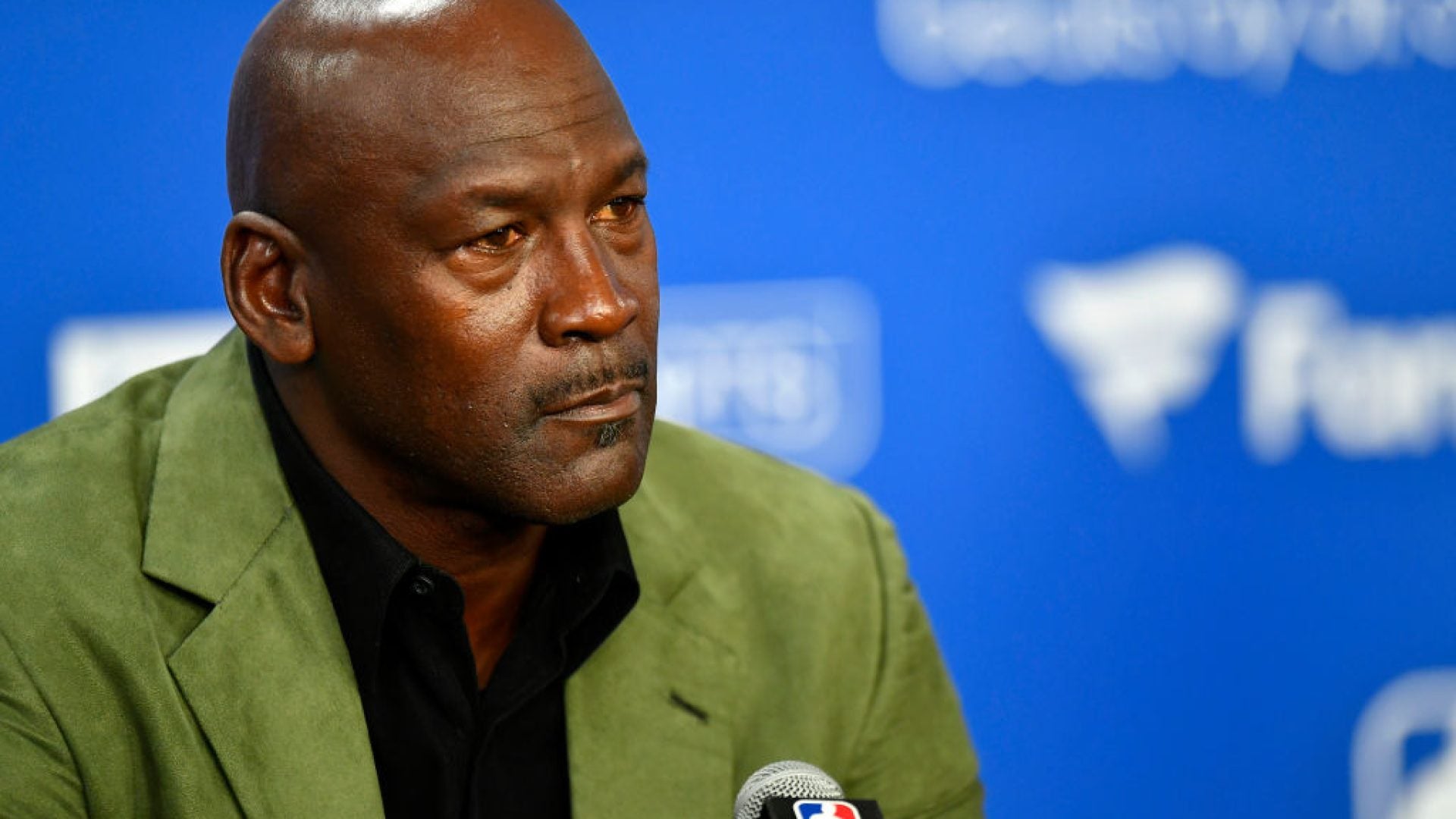 Michael Jordan Might Be Selling The Charlotte Hornets