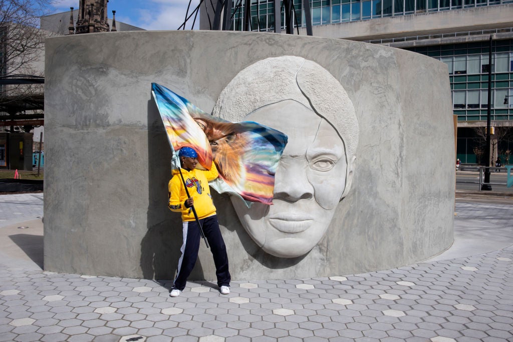 Monument Of Harriet Tubman Replaces Christopher Columbus Statue In Newark