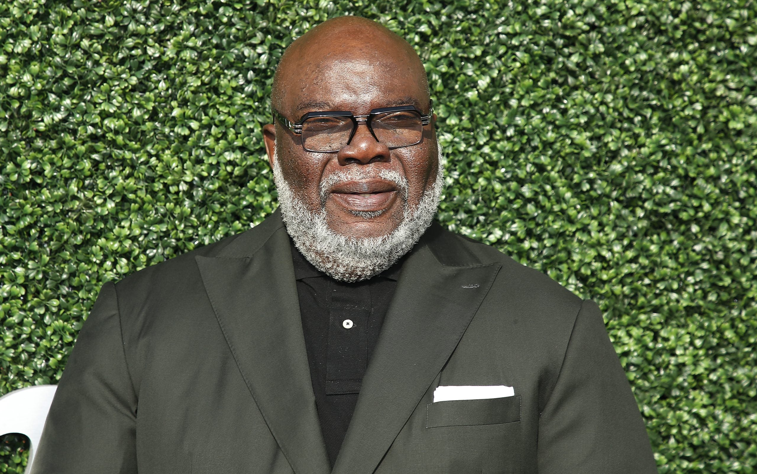 T.D. Jakes Joins Forces With Wells Fargo For Initiative To Drive $1 Billion To The Black Community by 2033