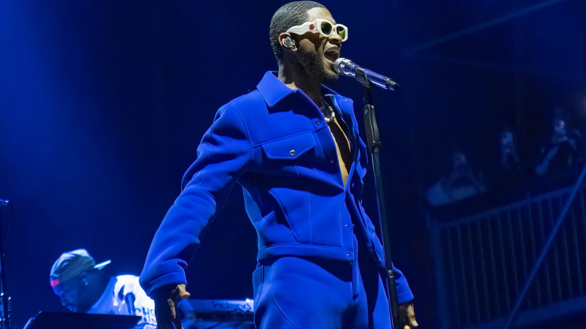 Usher And Roberta Flack Now Have Doctorate Degrees