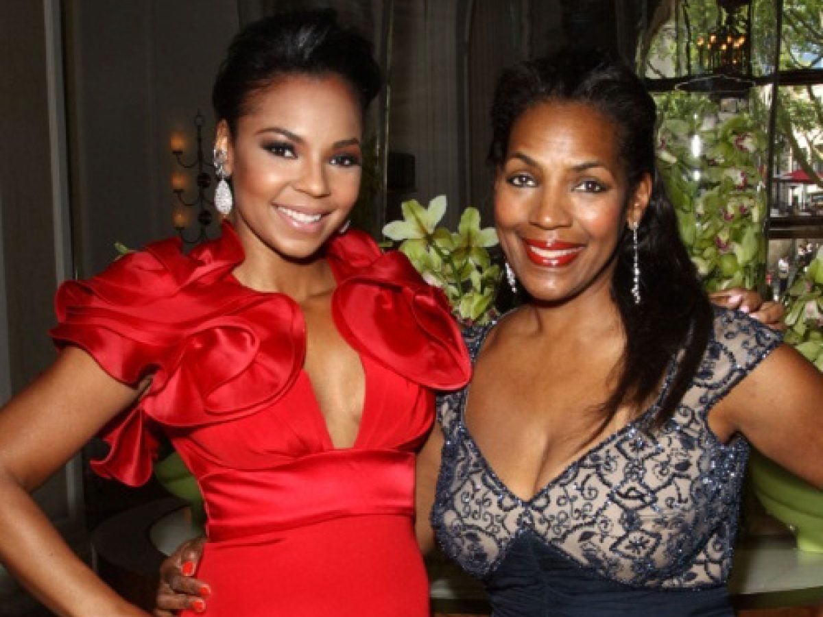 A Song For Mama: Listen To The Perfect Mother’s Day Playlist