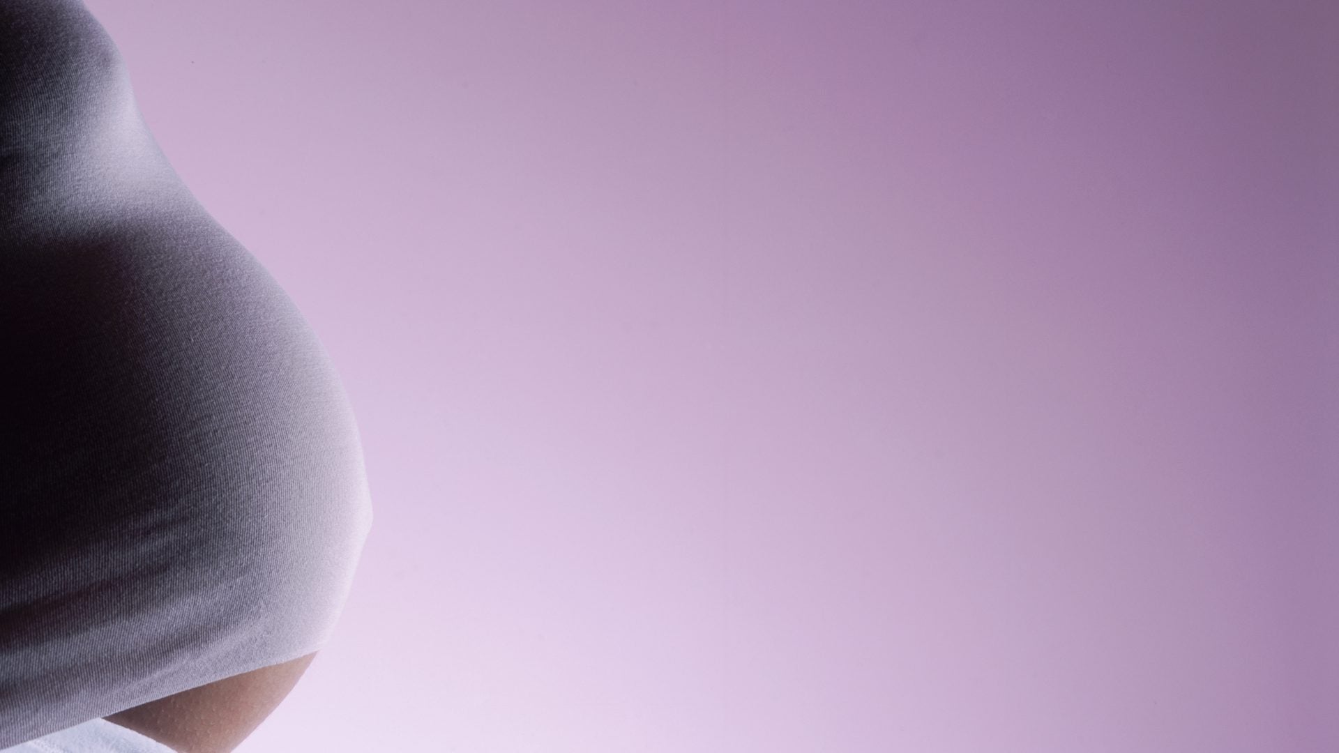 A Pregnant Bartender Was Fired After Employer Found Her Condition To Be A Huge Liability—Were They Wrong?