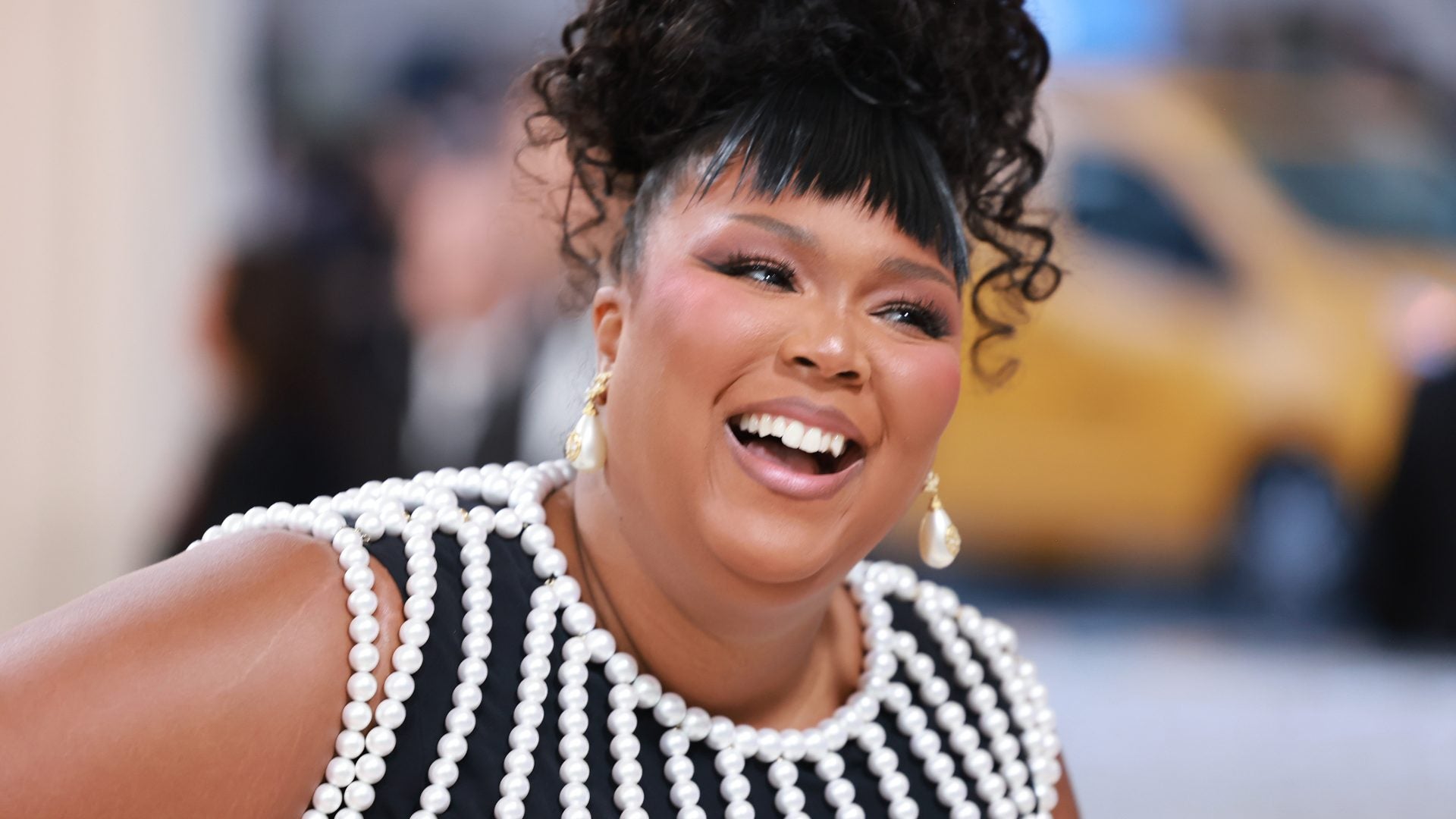 Lizzo Donates $50,000 To Support The Trans Community
