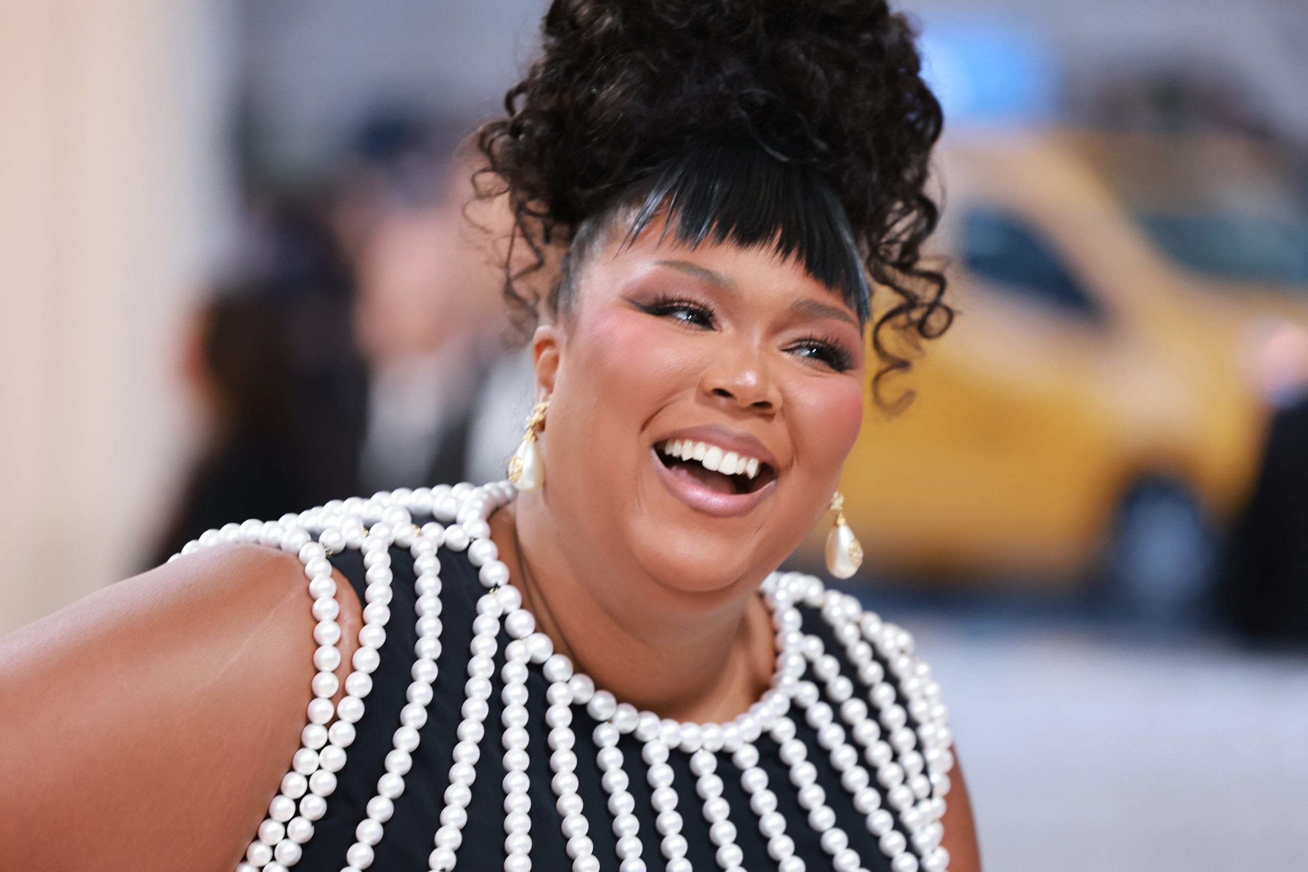 Lizzo Donates $50,000 To Support The Trans Community