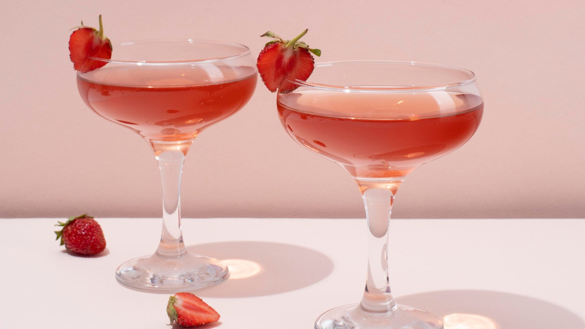 Raise The Bar: The Best Cocktail Glasses For Home Mixologists