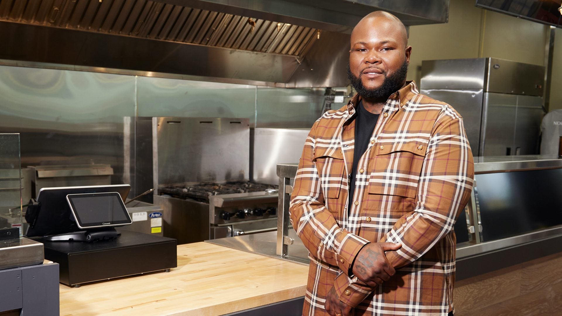 This Celebrity Chef Shares How He Went From Being Scammed To Opening A Successful Restaurant