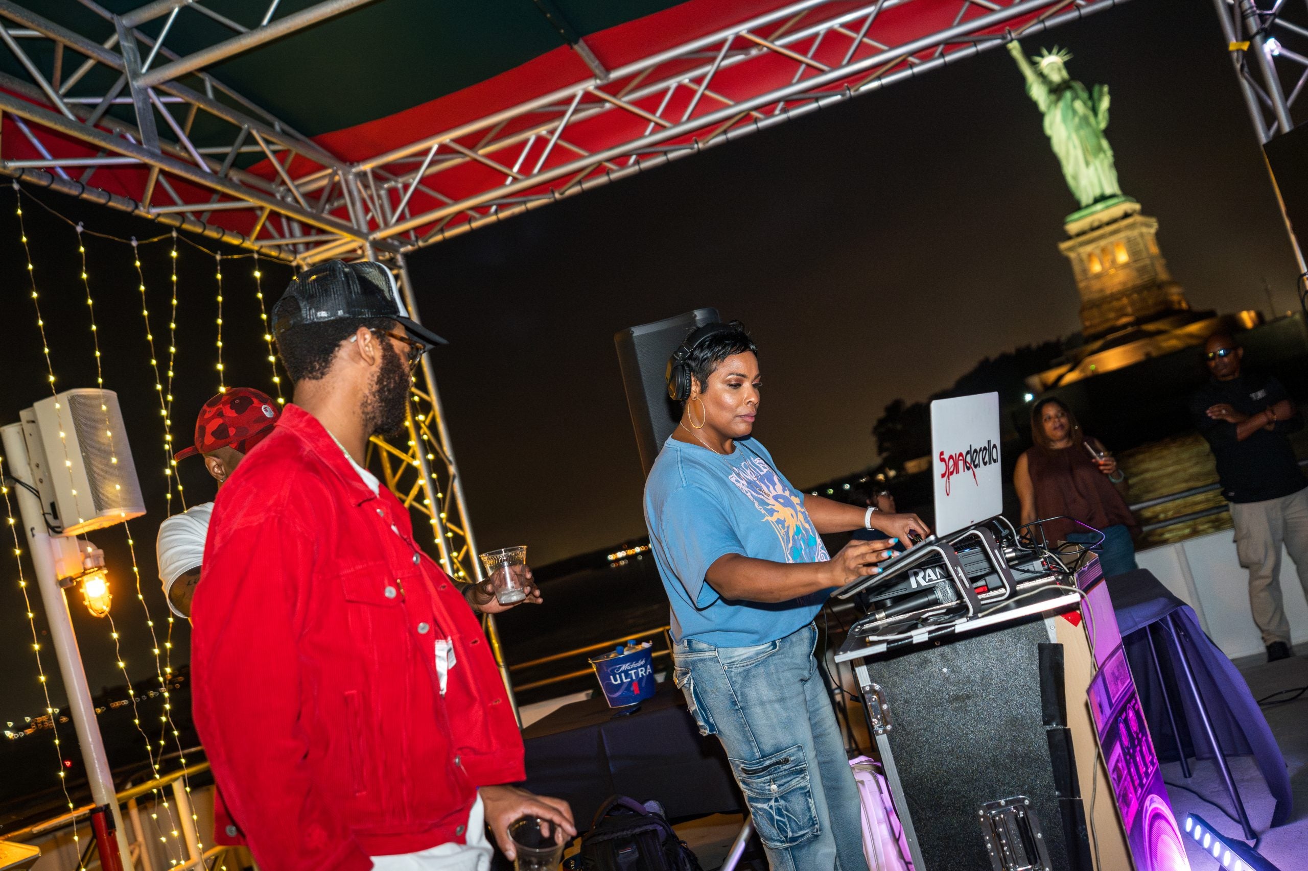 This NYC Sightseeing Cruise Celebrated Missy Elliott And 50 Years Of Hip-Hop With Help From DJ Spinderella