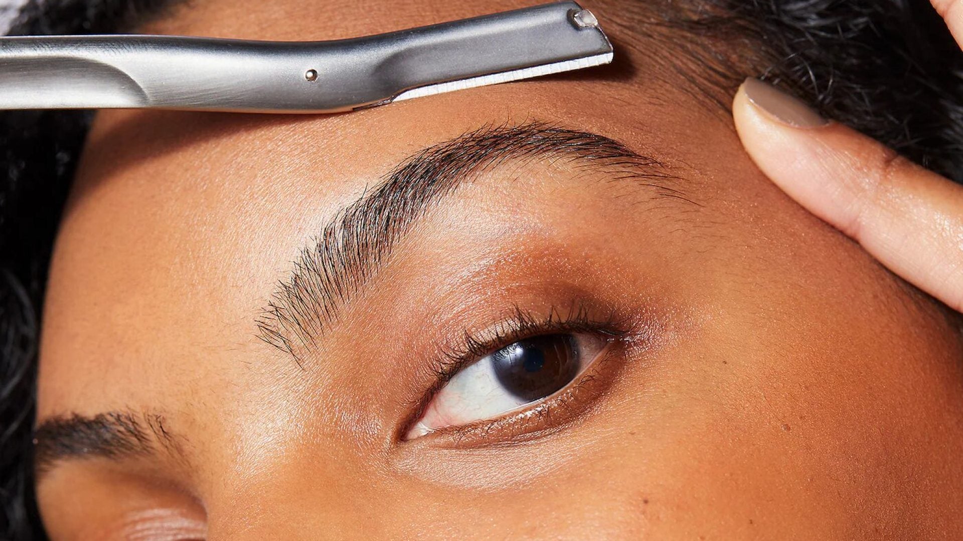 The Best Dermaplaning Tools For Smoother Skin And Less Peach Fuzz