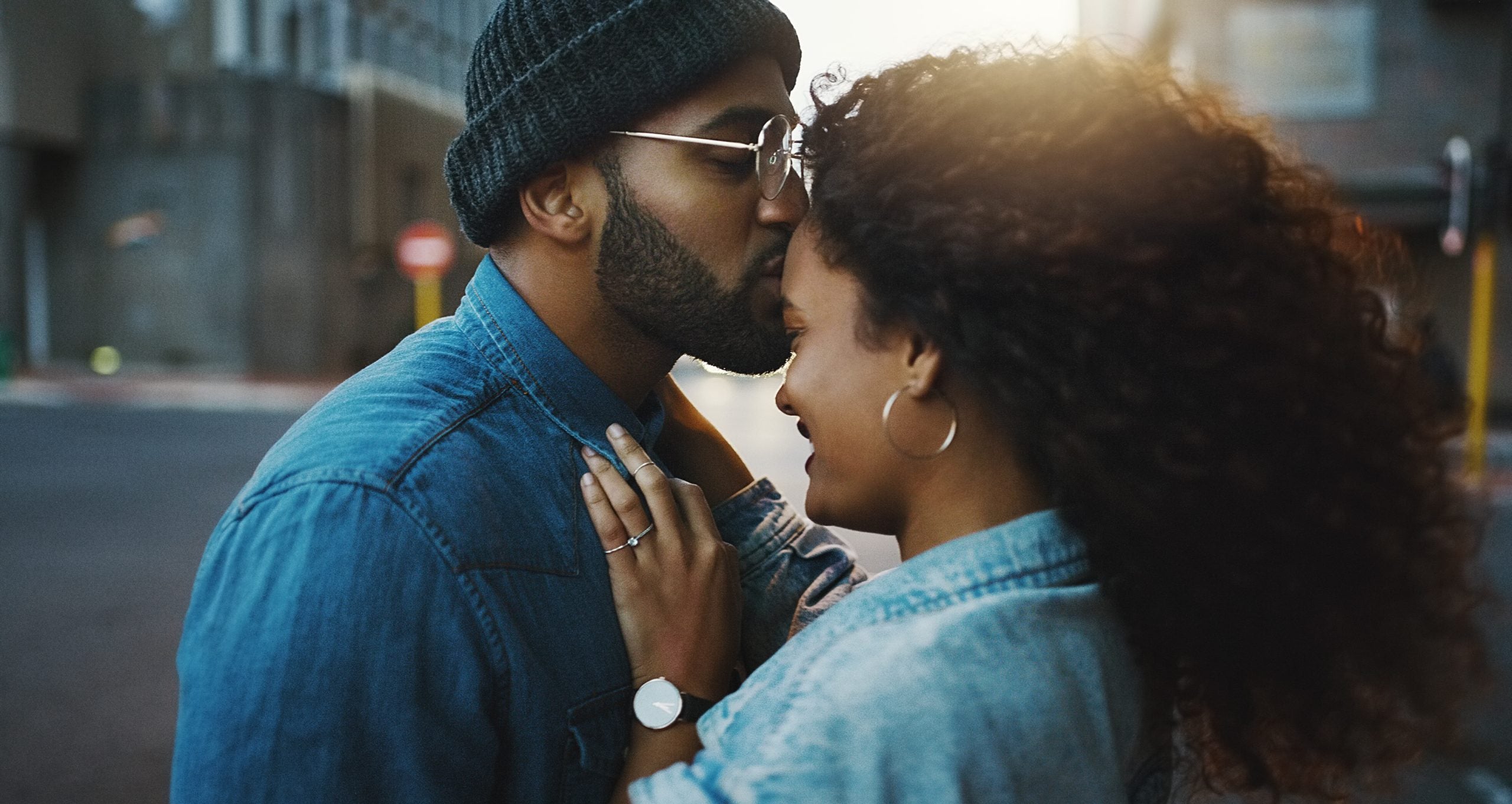 Behind The “Untyping” Dating Trend: Here’s Why You Should Think Outside Your Comfort Zone