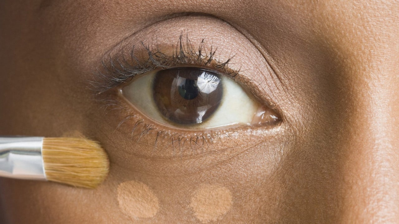 How To Prevent Under Eye Makeup Creasing With Priscilla Ono Essence Essence