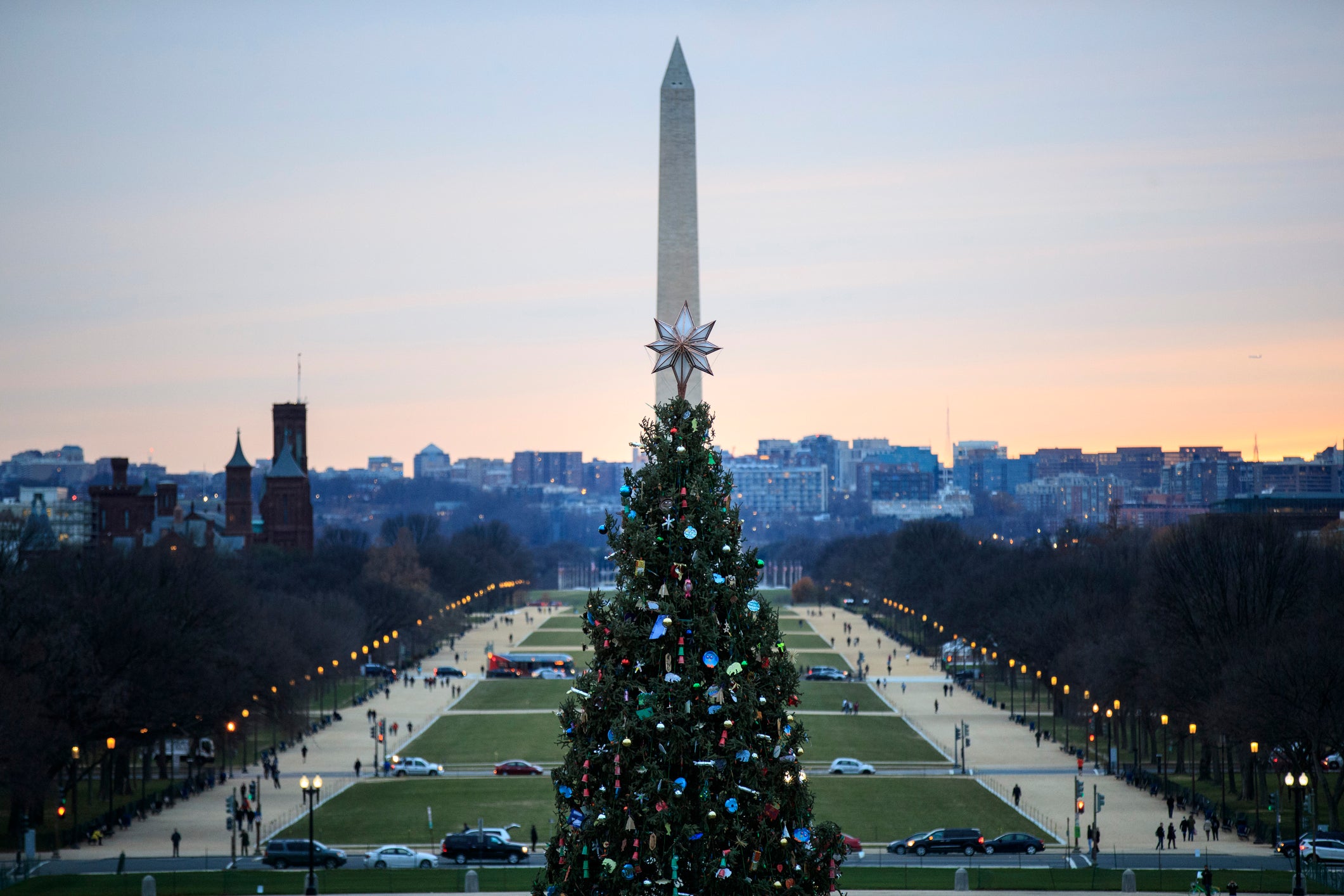 In DC For The Holidays? Here Are 6 Ways To Experience All The Magic That The Nation’s Capital Has To Offer