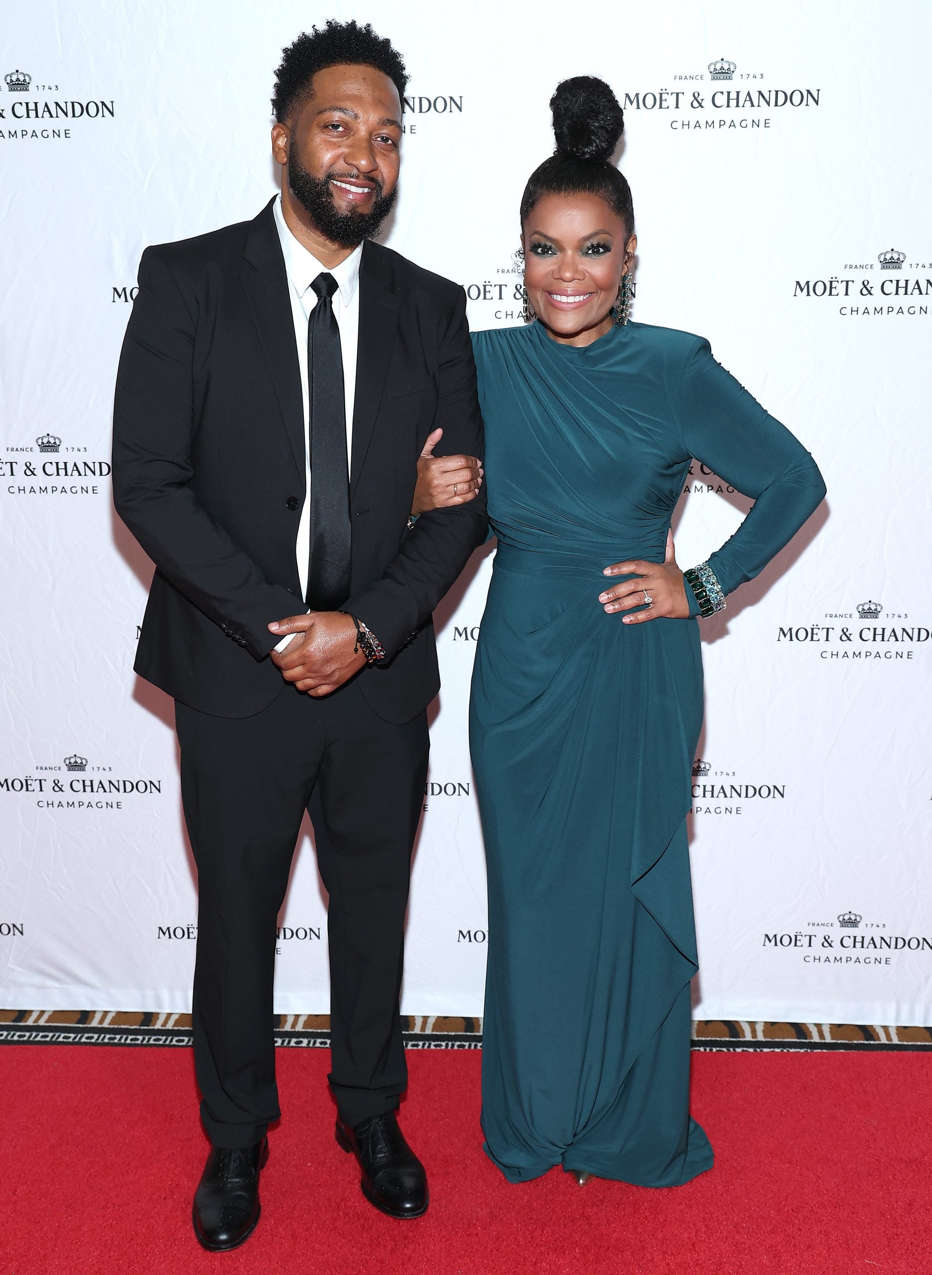 Yvette Nicole Brown Is Engaged!