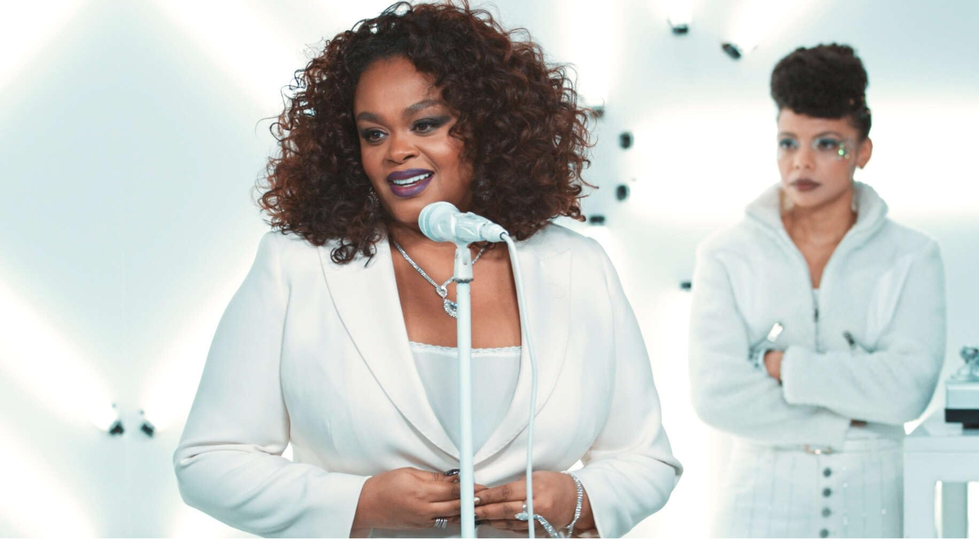 Jill Scott’s Outfits On ‘First Wives Club’ Are My Favorite Thing Right Now