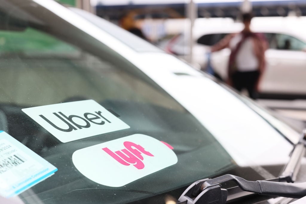 After Claiming Wage Theft, Some Uber & Lyft Drivers Are Eligible To Receive A Payout From Landmark $328M Settlement