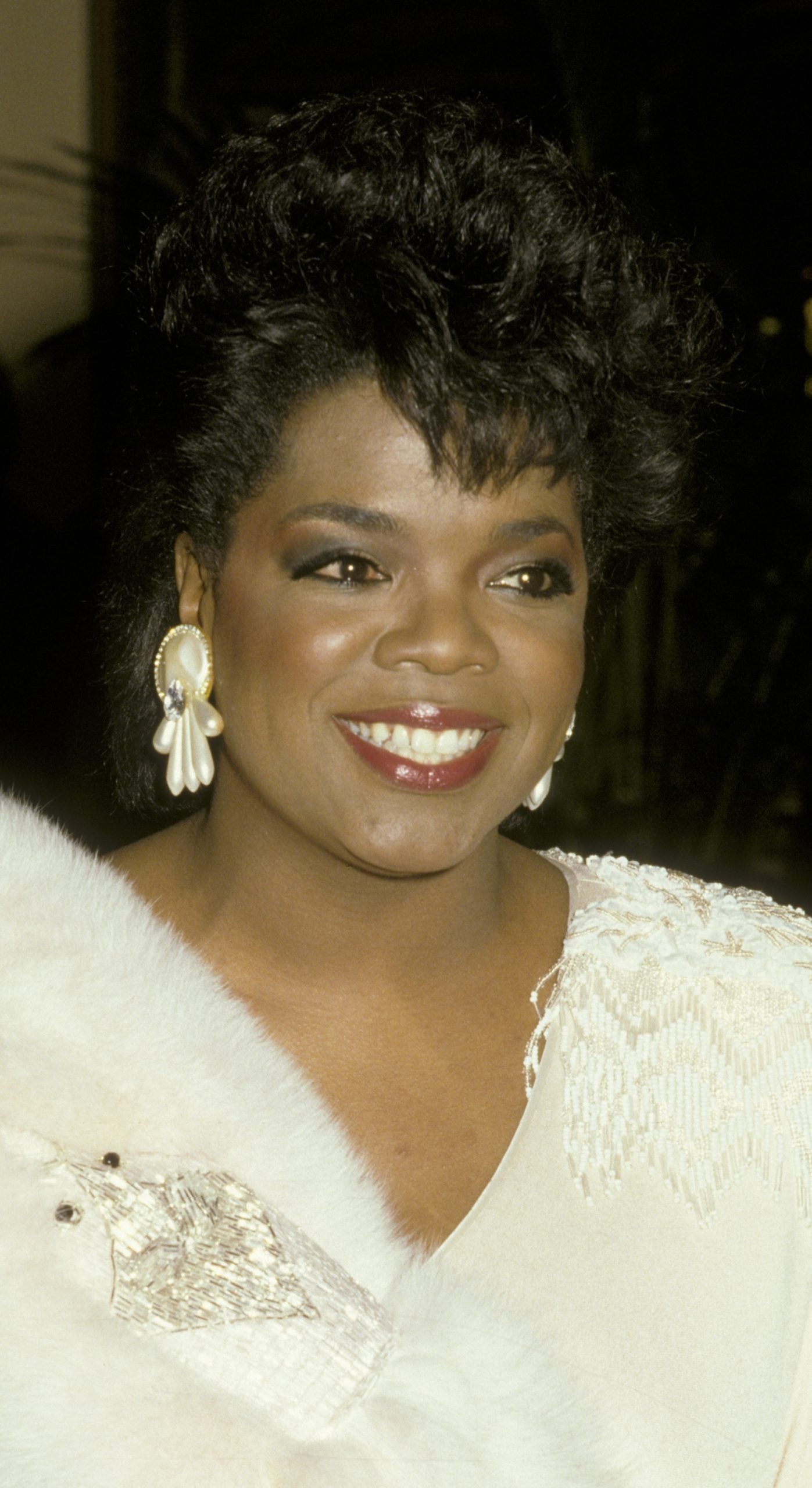A Look Back At 33 Of Oprah Winfrey's Best Beauty Moments