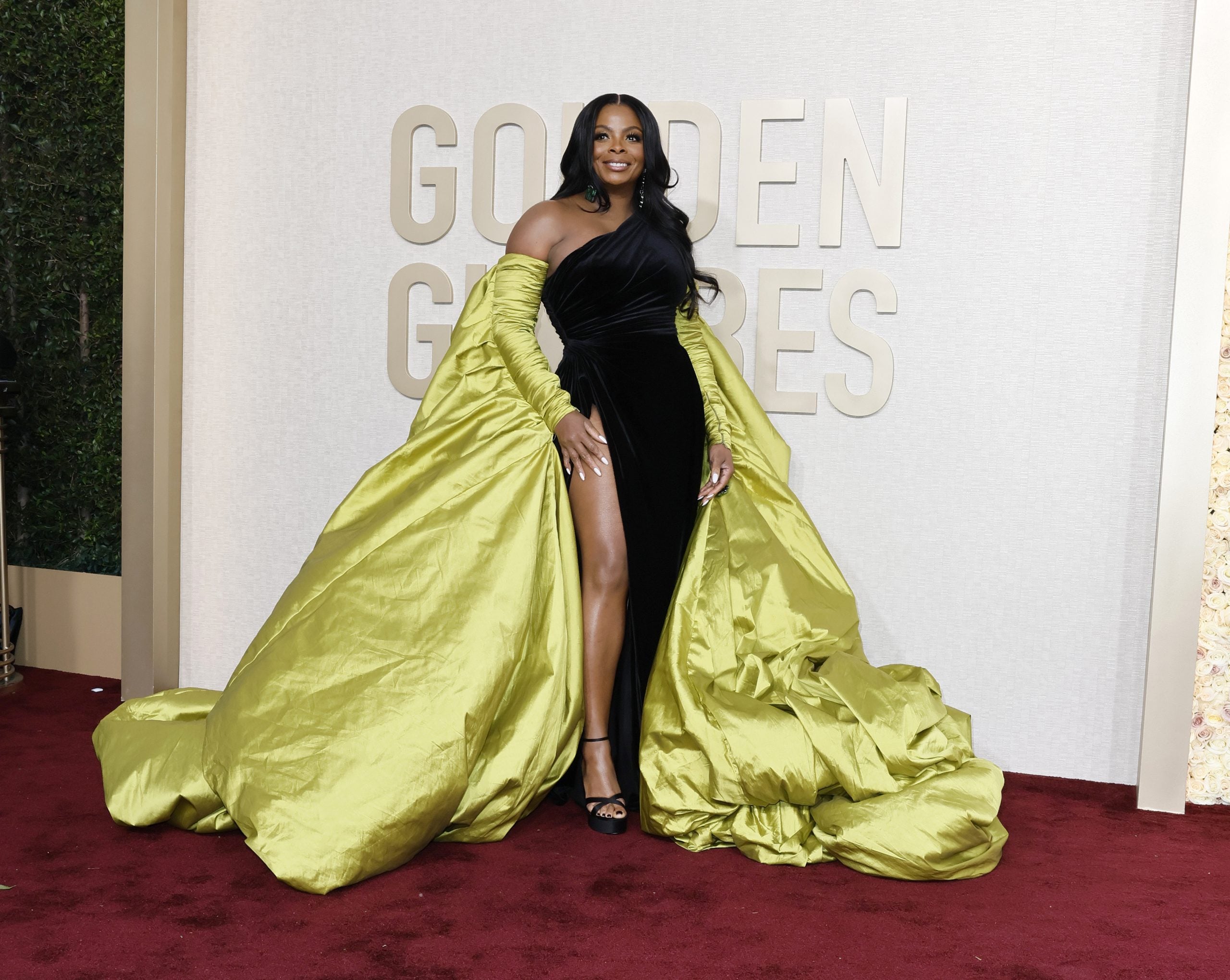 Can We Get Some Commotion For Janelle James’ Golden Globes Gown?