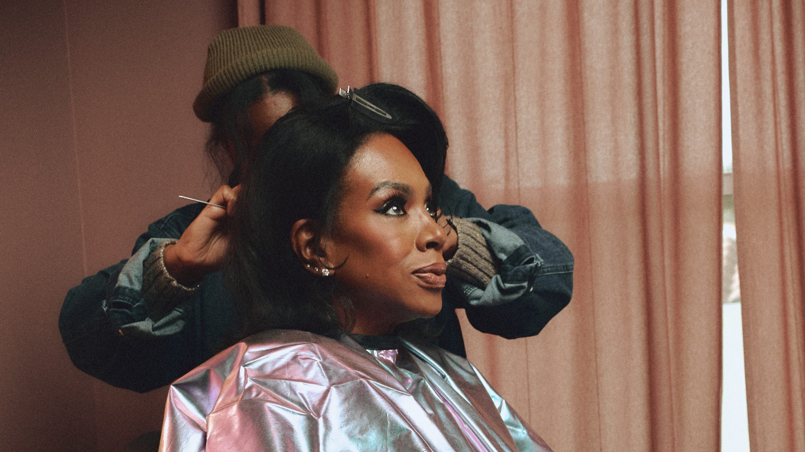 ESSENCE Beauty Diary: Get Ready With Sheryl Lee Ralph For The Critics' Choice Awards