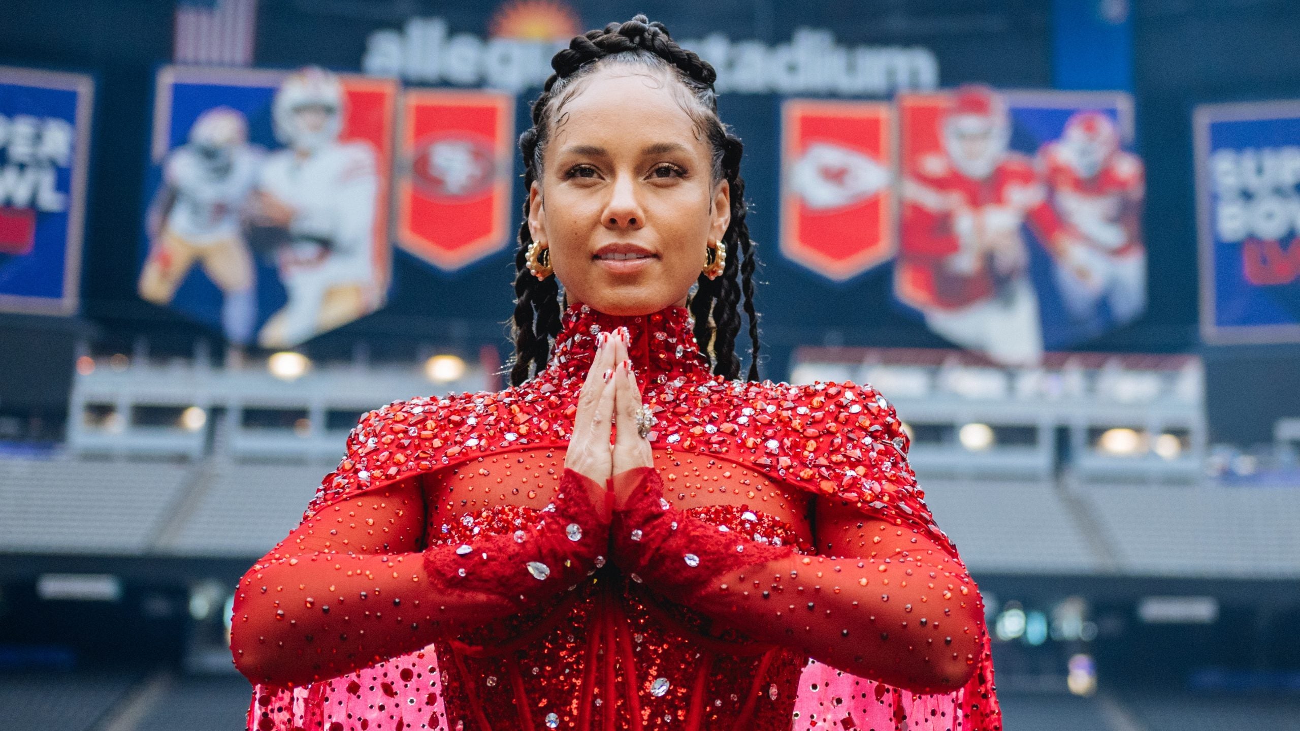 Alicia Keys Glows During the Sunday Super Bowl Half-Time Show