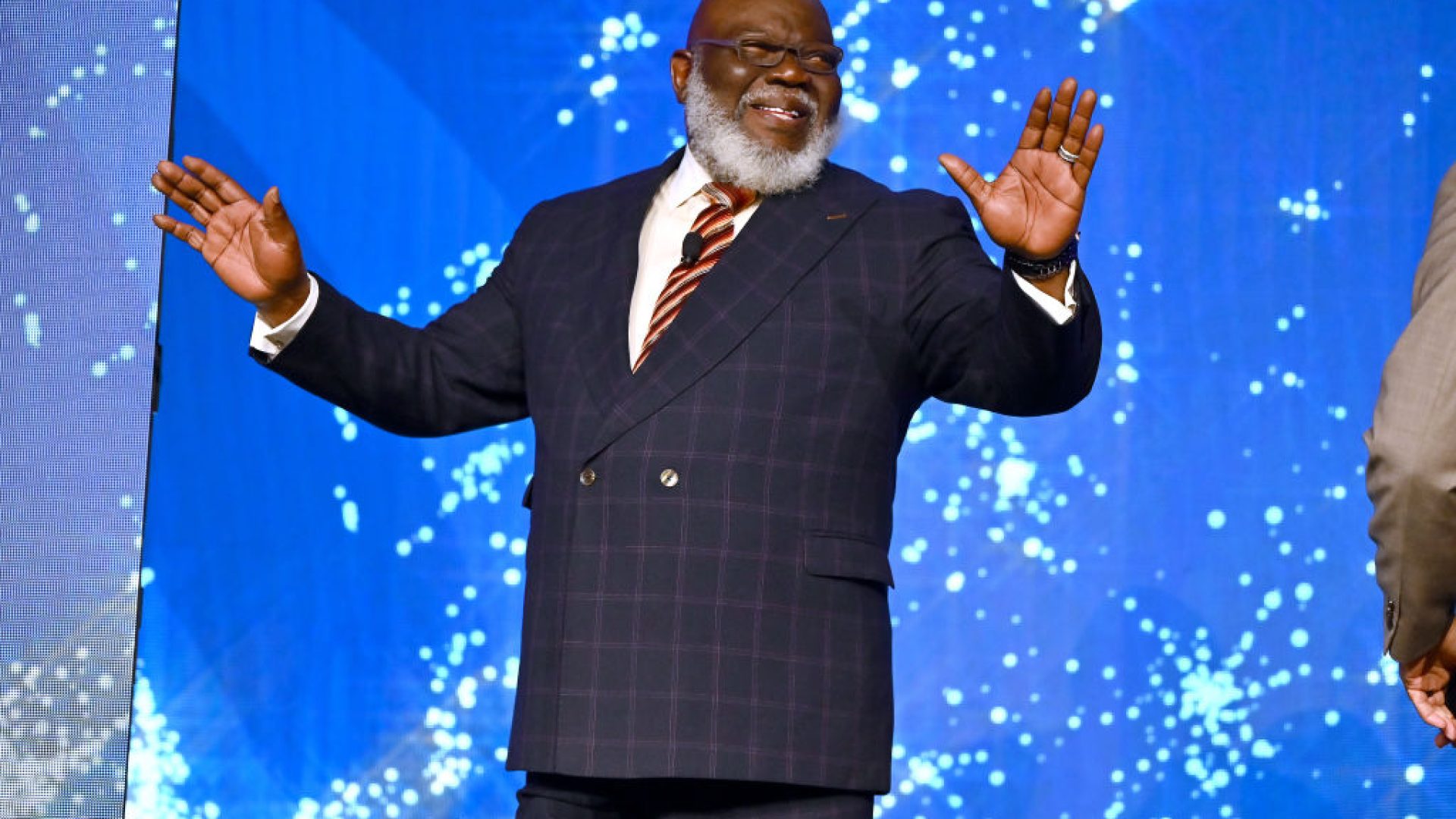 T.D. Jakes Will Hold Summit To Help Black Business Leaders Leverage A.I.