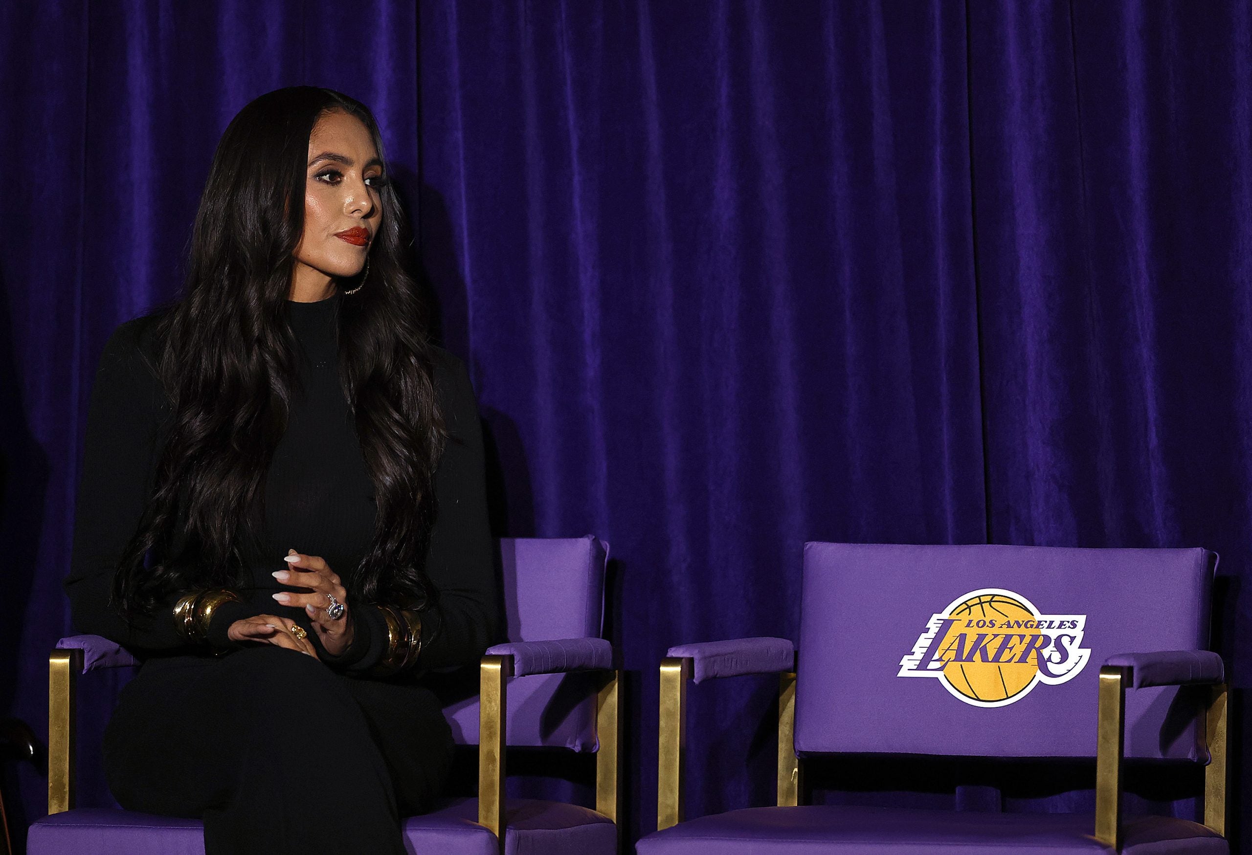 Kobe Bryant Statue Unveiled At Lakers’ Arena In Los Angeles