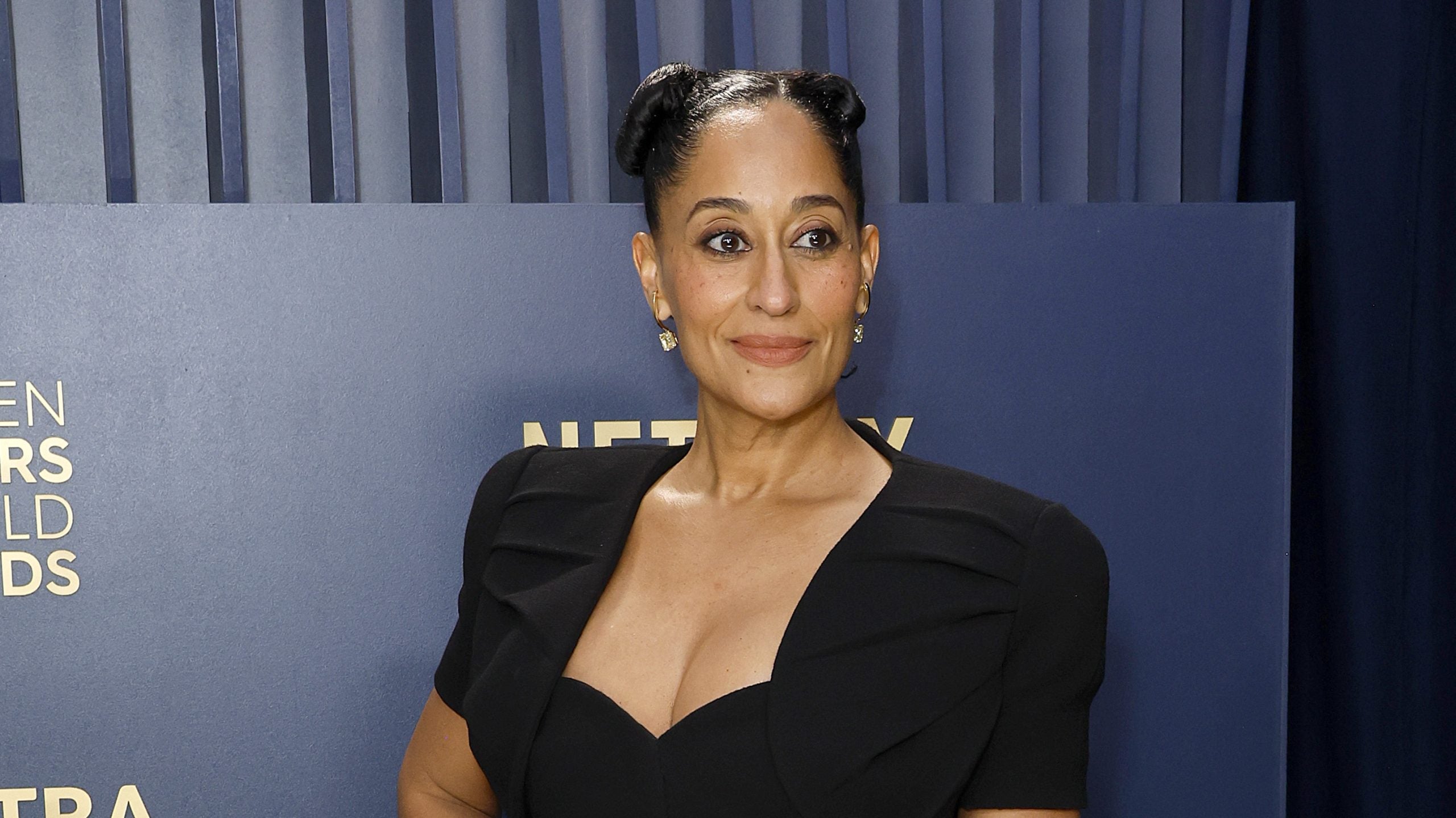 How Tracee Ellis Ross Achieved Glowing Skin For The SAG Awards
