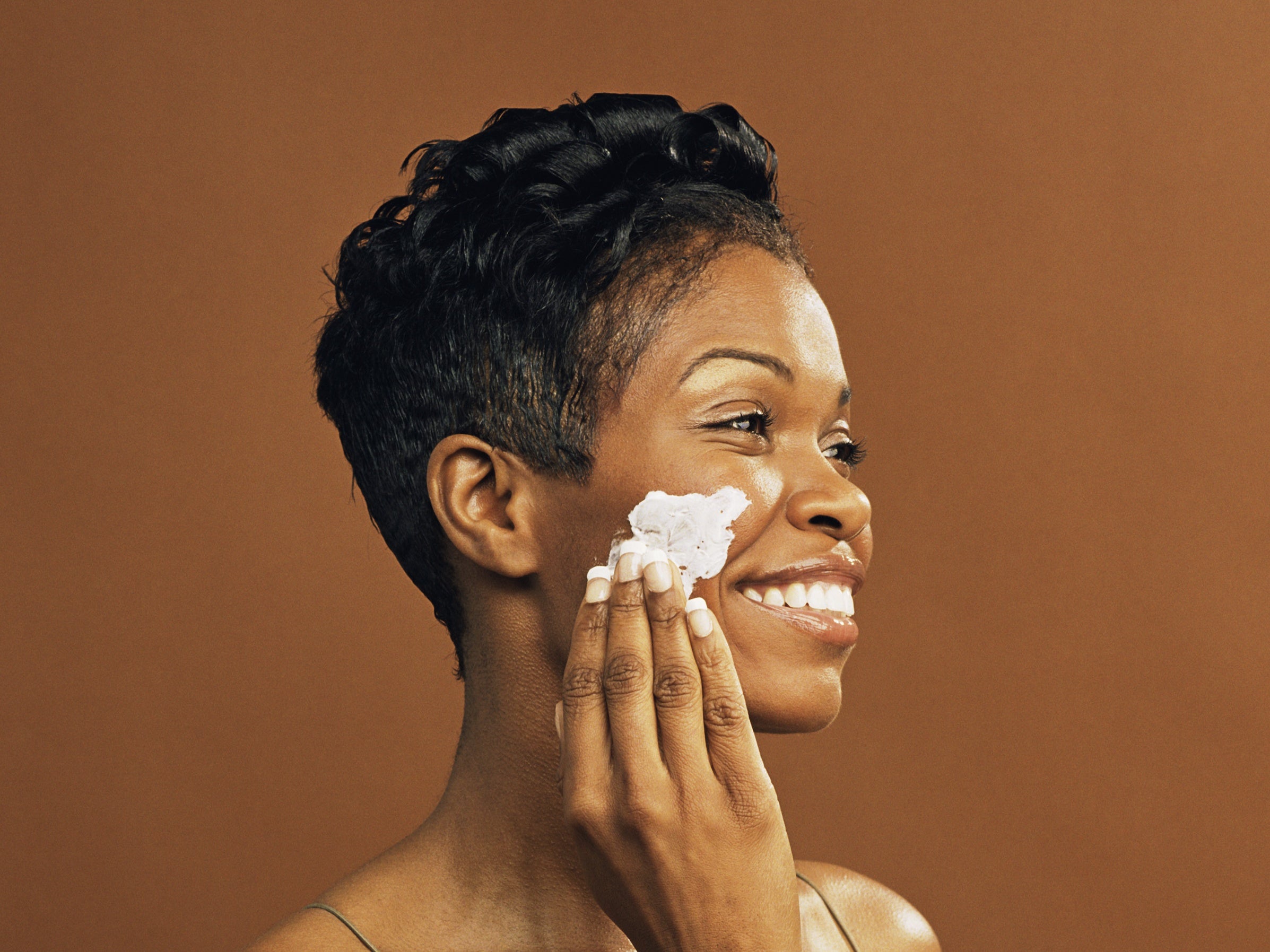 4 Ways To Repair Your Damaged Skin Barrier This Winter